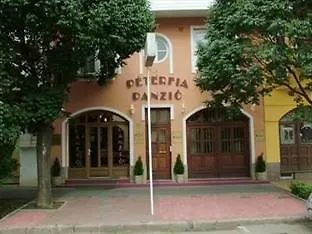 Hotel Peterfia Panzio Debrecen